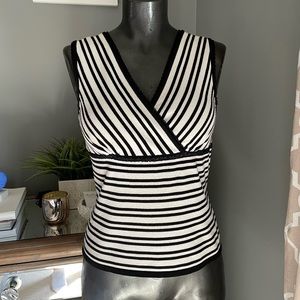 Black and White Classiques Entier sleeveless sweater